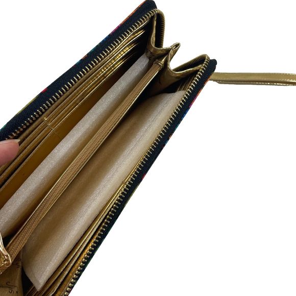 All Things Sundar Colorful Satin and Polyester Large Zip Wristlet Wallet NWOT - Picture 4 of 13